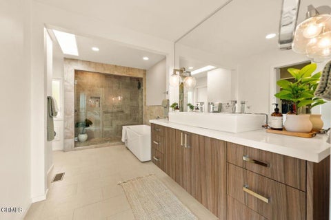 Tiny photo for 2897 Grove Street, Ventura, CA 93003 (MLS # V1-38882)