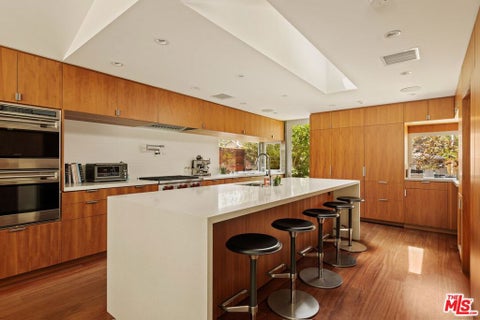 Photo of 840 Leonard Road, Los Angeles, CA 90049 (MLS # 26874225)