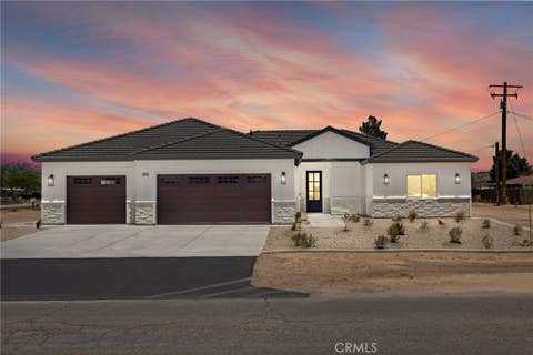 Photo of 20112 Sahale Road, Apple Valley, CA 92307 (MLS # HD26106473)