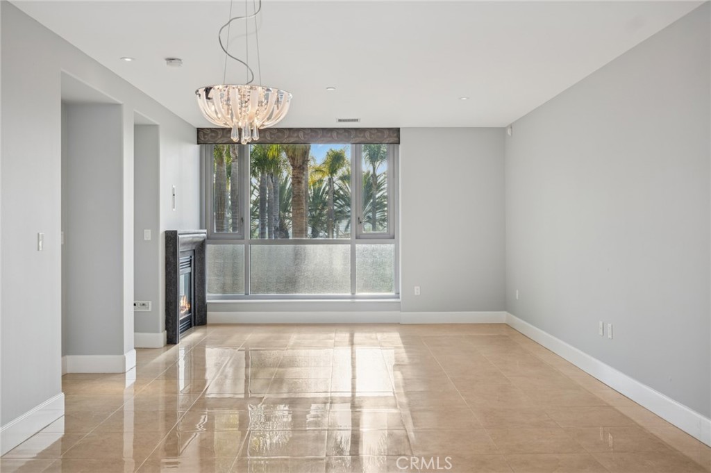 The Plaza (5000 and 8000) (PLZA) - Residential Lease