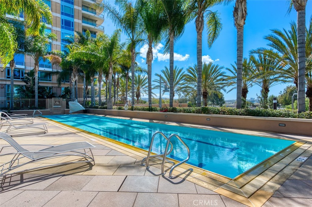 The Plaza (5000 and 8000) (PLZA) - Residential Lease