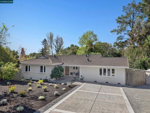 Photo of 50 Ivy Dr Dr, Orinda, CA 94563 (MLS # 41128066)