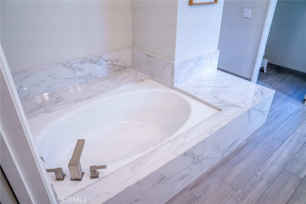 Sunset Hills/Braemar (605) - Residential Lease