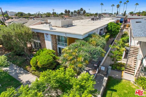 Photo of 621 S Osage Avenue, Inglewood, CA 90301 (MLS # 25602659)