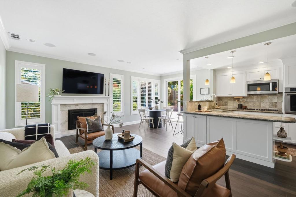 116 Meadowbrook Drive