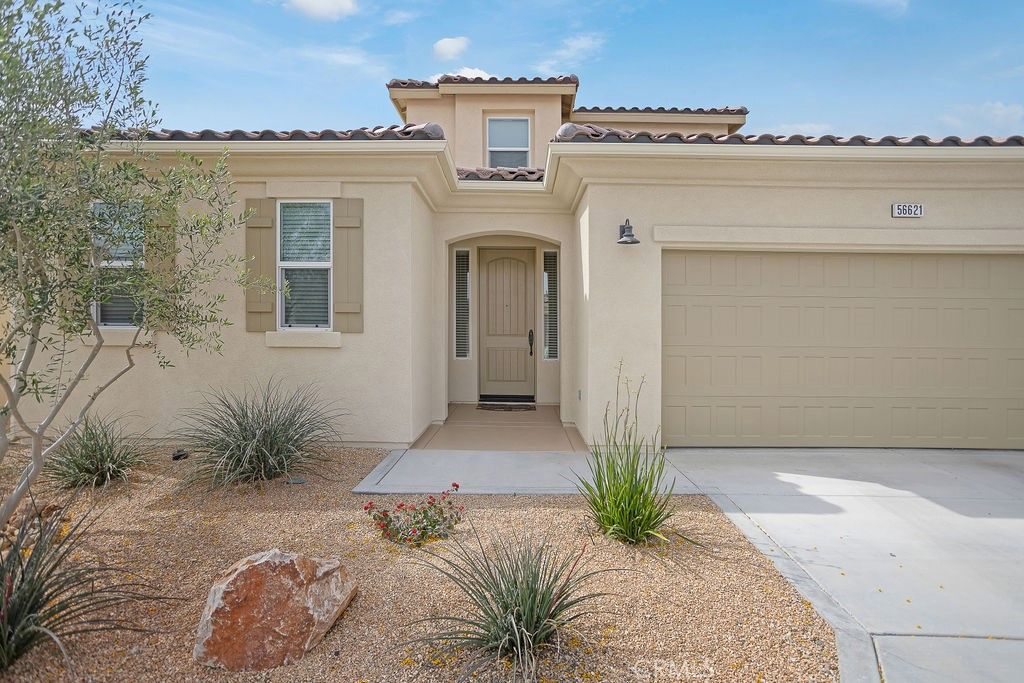 Photo of 56621 Desert Vista Circle, Yucca Valley, CA 92284 (MLS # JT26084059)