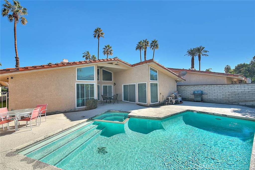 Rancho Village (33625) - Residential