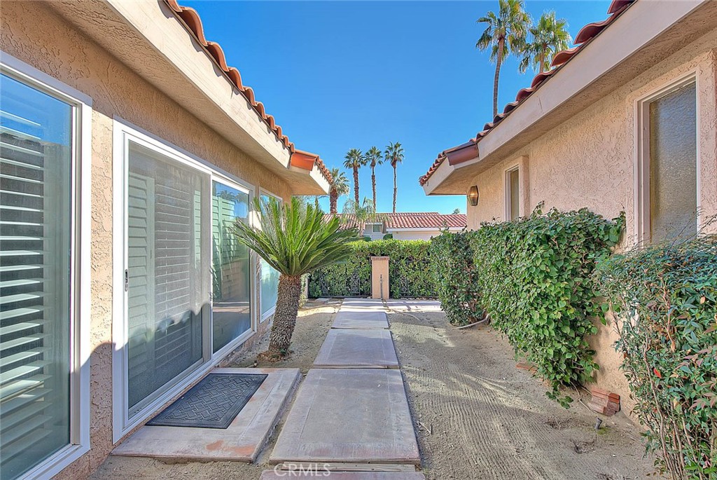 Rancho Village (33625) - Residential