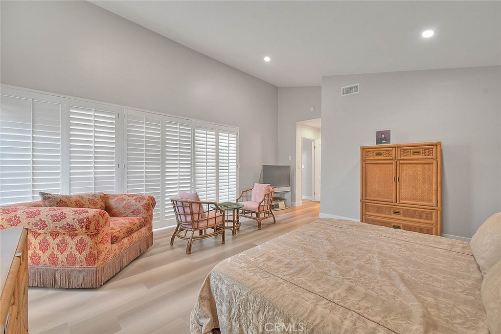 Rancho Village (33625) - Residential