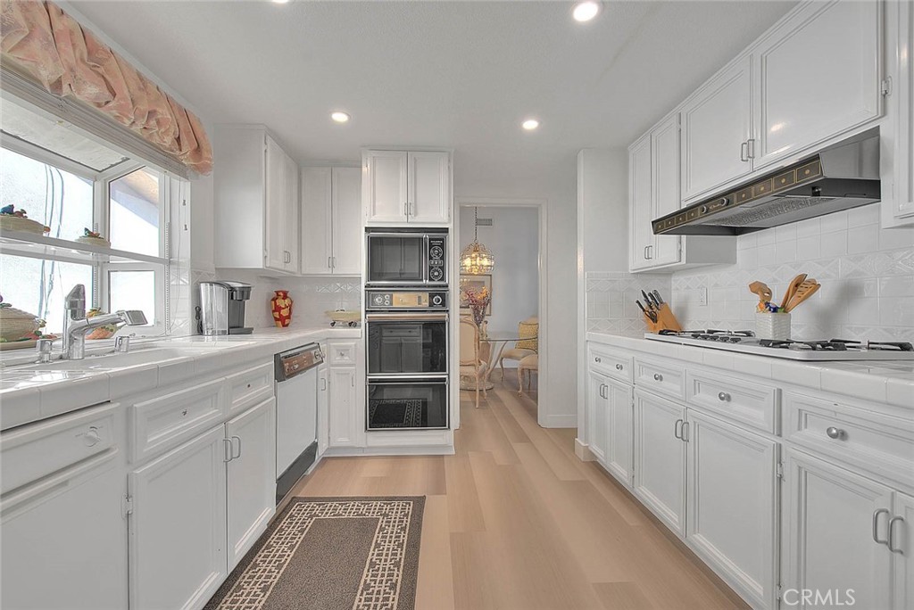 Rancho Village (33625) - Residential