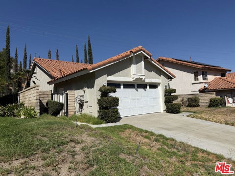 Photo of 29030 Shadow Valley Lane, Santa Clarita, CA 91390 (MLS # 26923159)