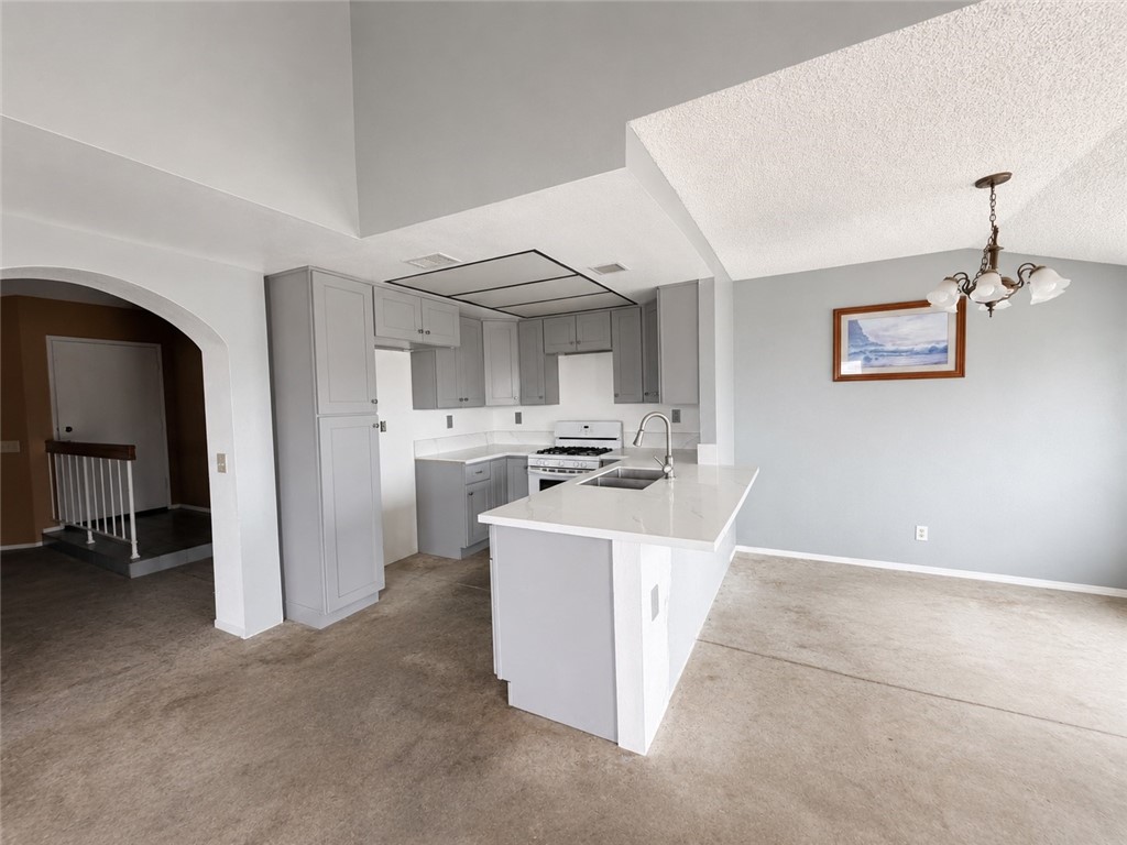 8524 Red Mesa