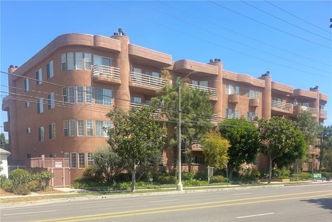 Photo of 4310 Cahuenga Boulevard #103, Toluca Lake, CA 91602 (MLS # SR25185790)