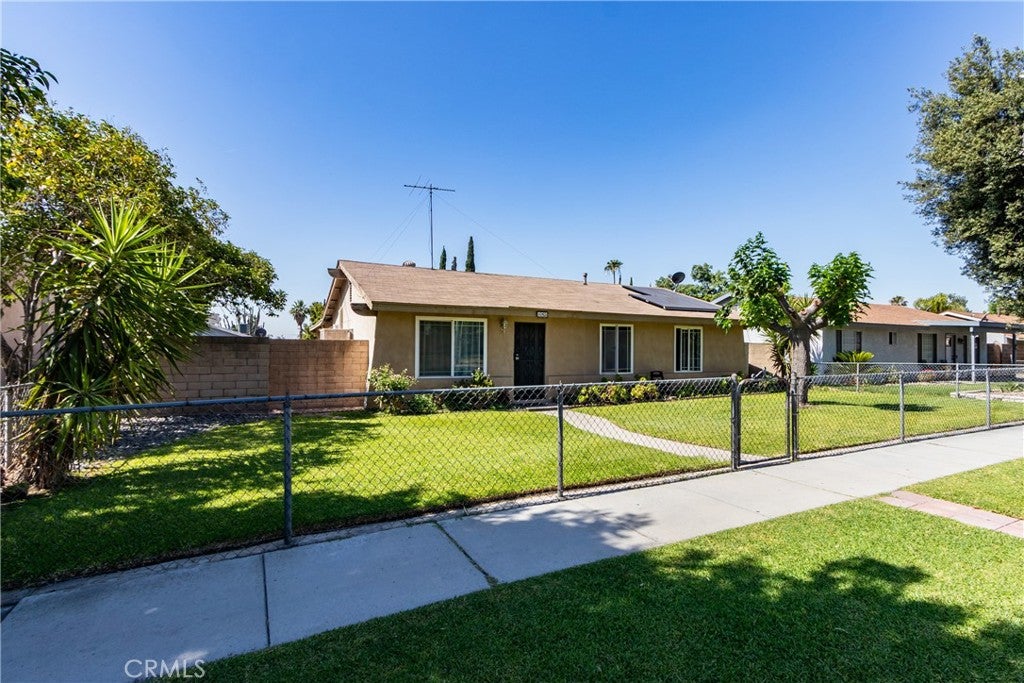 485 E Randall