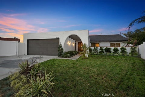 Featured picture for the property OC26132491