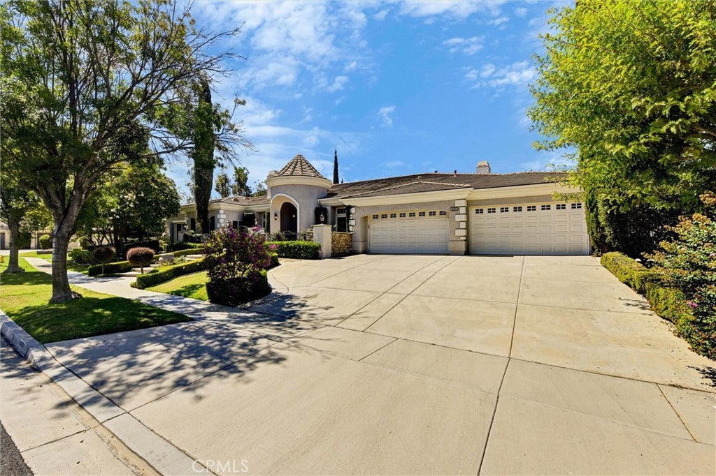 1660 Alamitos