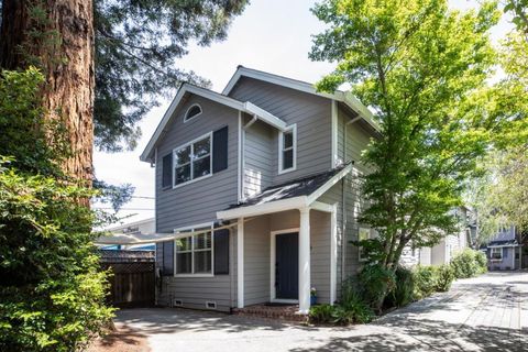 Photo of 655 Roble Avenue, Menlo Park, CA 94025 (MLS # ML82047666)