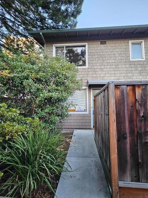 Photo of 180 Dakota Avenue #D, Santa Cruz, CA 95060 (MLS # ML82025749)