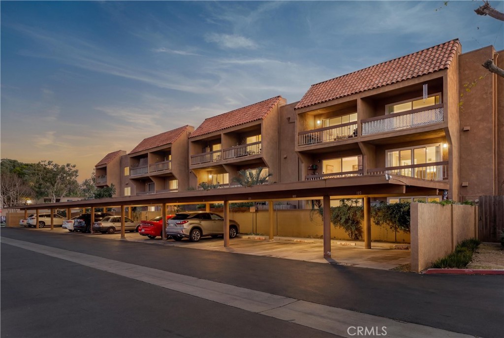 6600 Warner Avenue 162