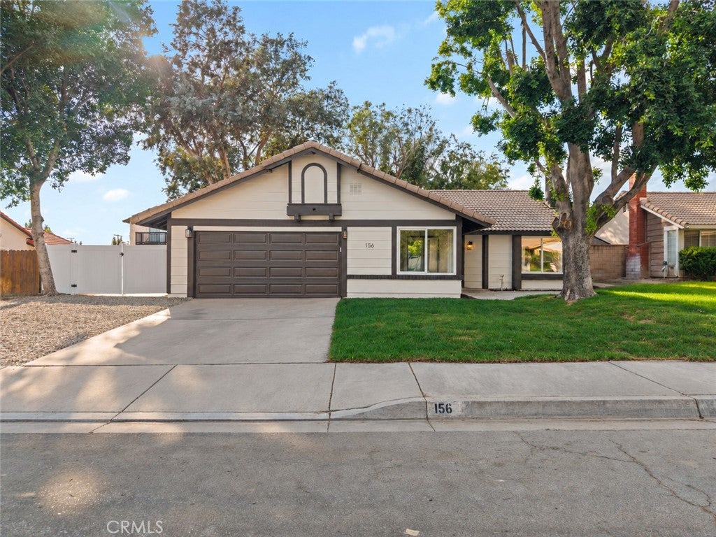 156 S Loretta Avenue
