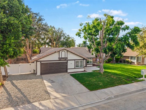 Photo of 156 S Loretta Avenue, Rialto, CA 92376 (MLS # IG26218027)