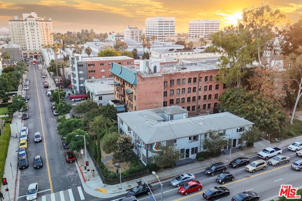 7000 Franklin Avenue