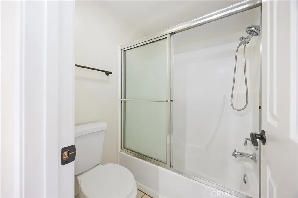 Anaheim Hills, California 92807, United States, 2 Bedrooms Bedrooms, ,3 BathroomsBathrooms,Residential,Active,196164