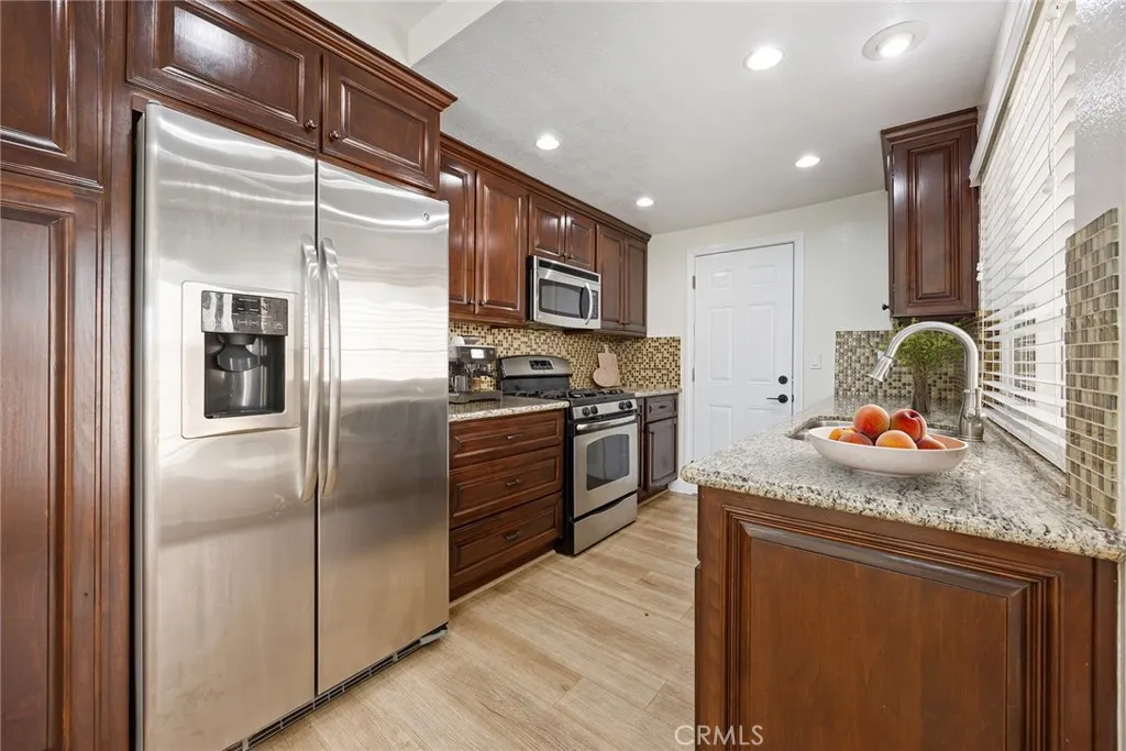 Anaheim Hills, California 92807, United States, 2 Bedrooms Bedrooms, ,3 BathroomsBathrooms,Residential,Active,196164