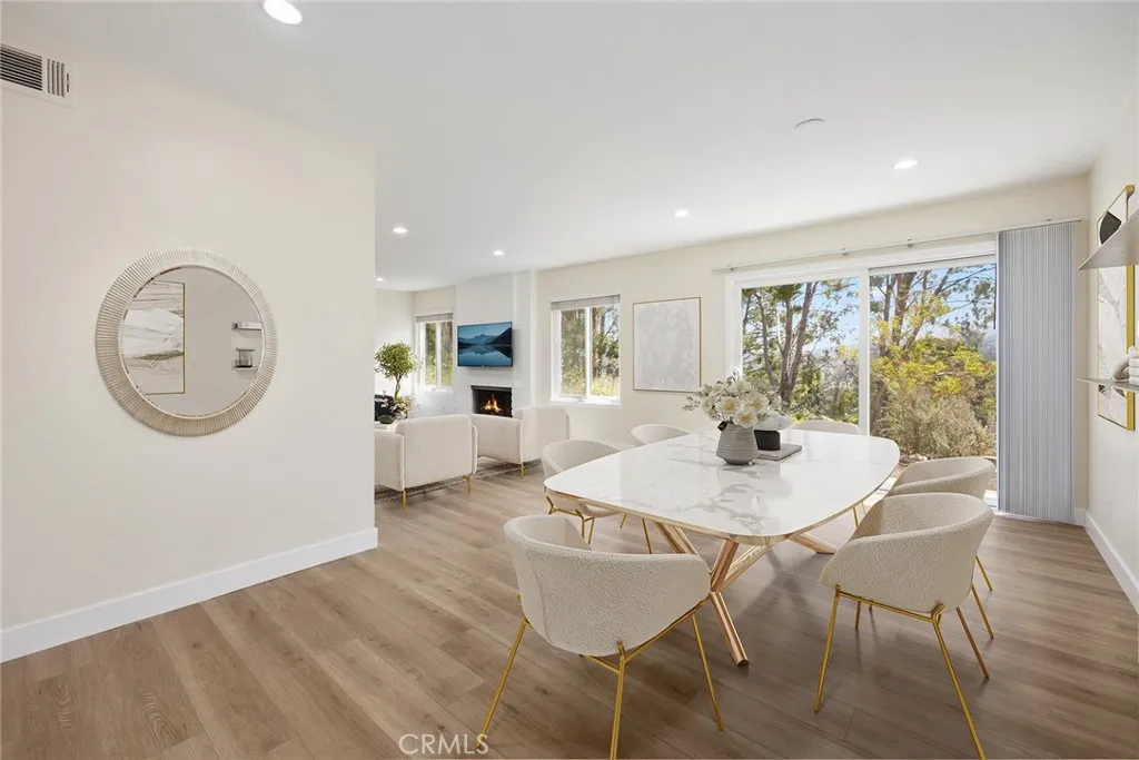 Anaheim Hills, California 92807, United States, 2 Bedrooms Bedrooms, ,3 BathroomsBathrooms,Residential,Active,196164