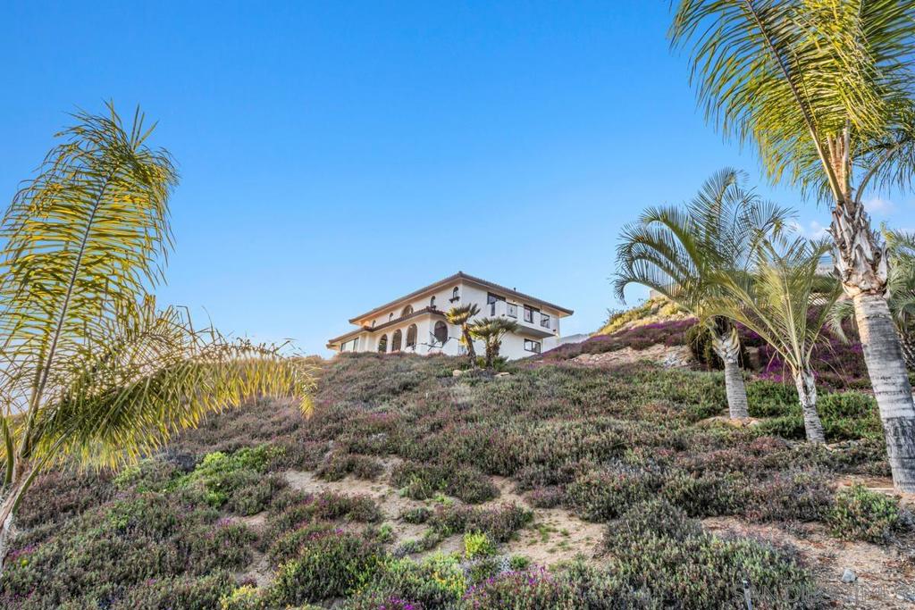 620 Calle De La Sierra