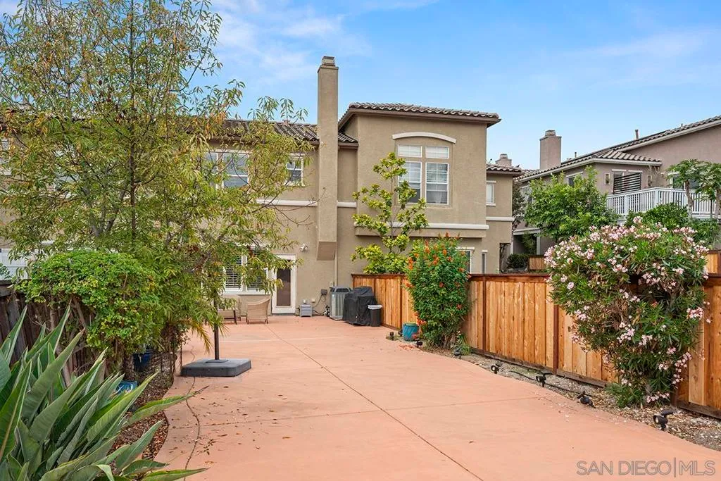 Chula Vista, California 91913, United States, 3 Bedrooms Bedrooms, ,3 BathroomsBathrooms,Residential,Active,219001