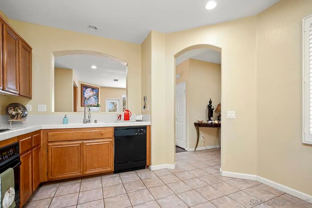 Chula Vista, California 91913, United States, 3 Bedrooms Bedrooms, ,3 BathroomsBathrooms,Residential,Active,219001