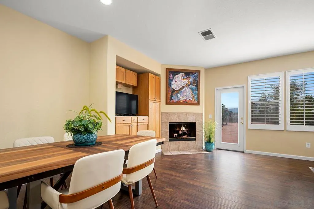 Chula Vista, California 91913, United States, 3 Bedrooms Bedrooms, ,3 BathroomsBathrooms,Residential,Active,219001