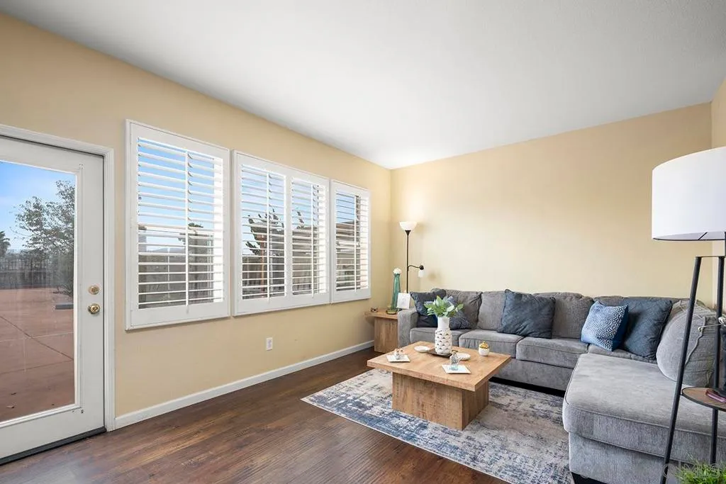 Chula Vista, California 91913, United States, 3 Bedrooms Bedrooms, ,3 BathroomsBathrooms,Residential,Active,219001