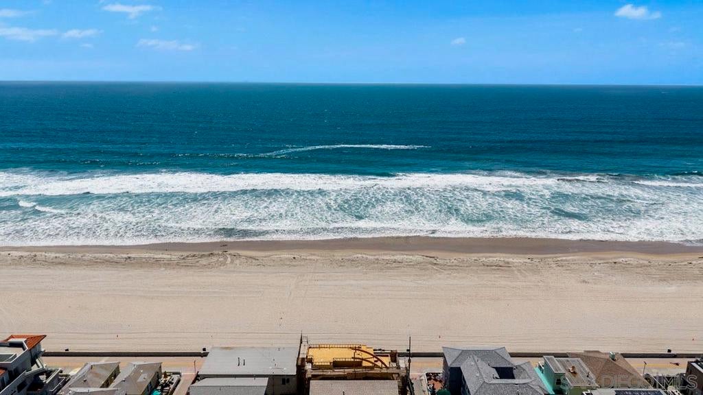 701 Sunset Ct