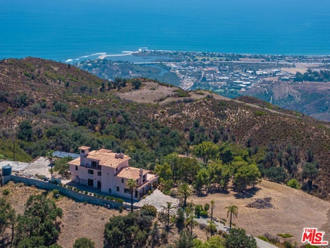Photo of 140 Valle Lindo Street, Malibu, CA 90265 (MLS # 26921091)