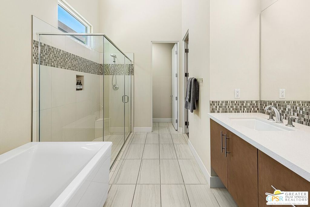 Escena - Residential