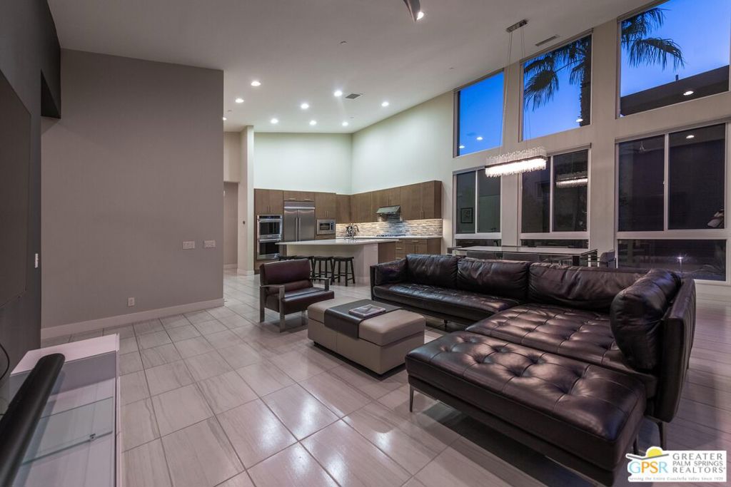 Escena - Residential