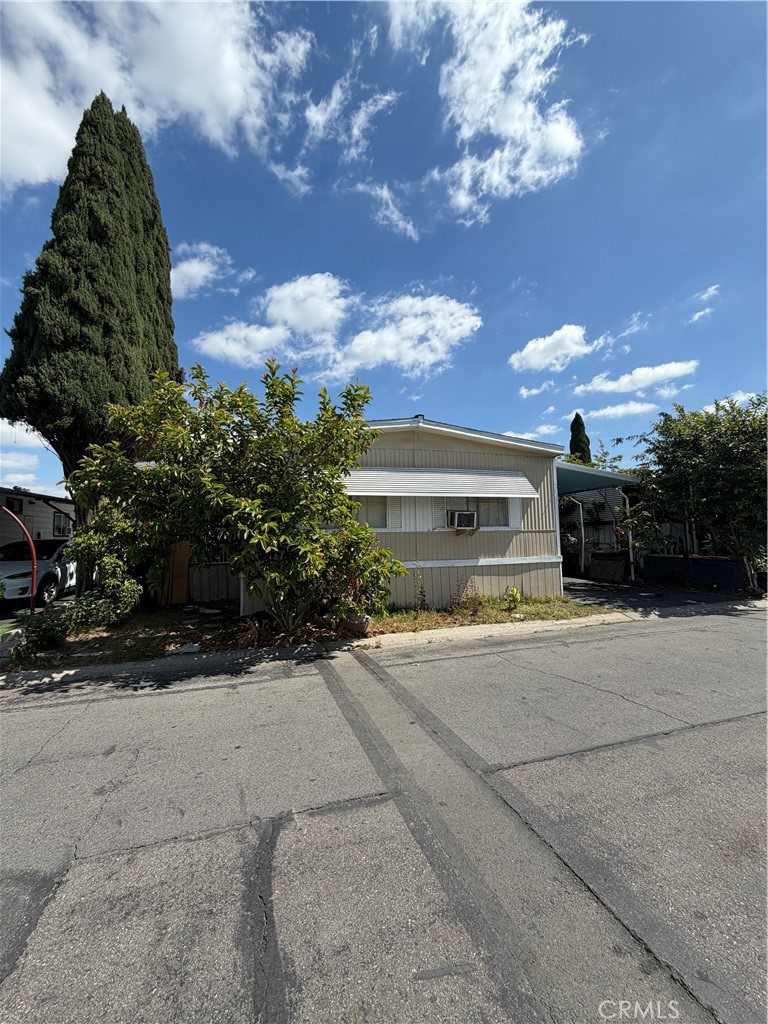 320 N Park Vista SPC 81 81