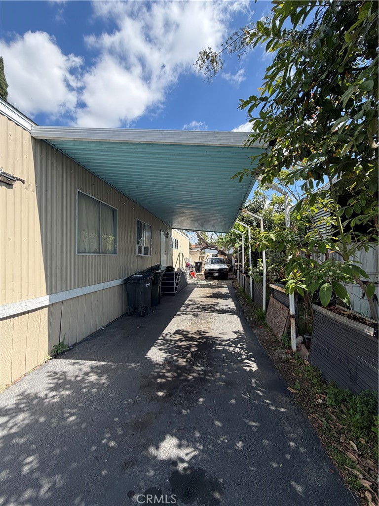 320 N Park Vista SPC 81 81