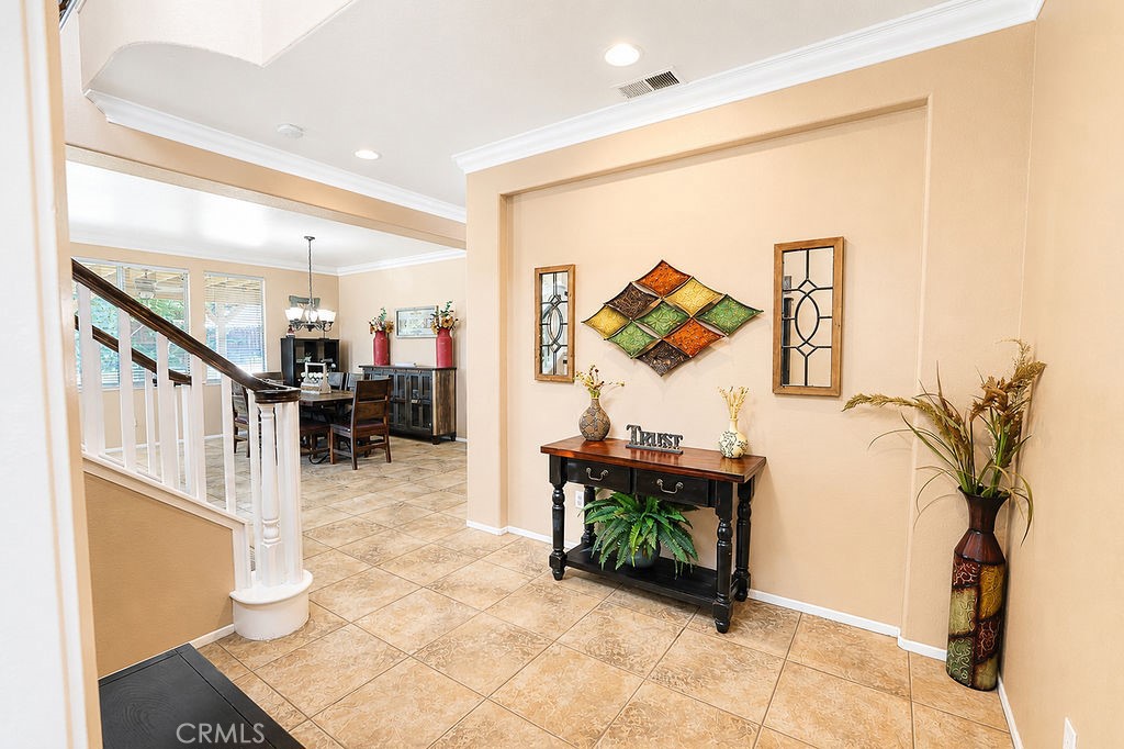 27744 Crestknoll Court