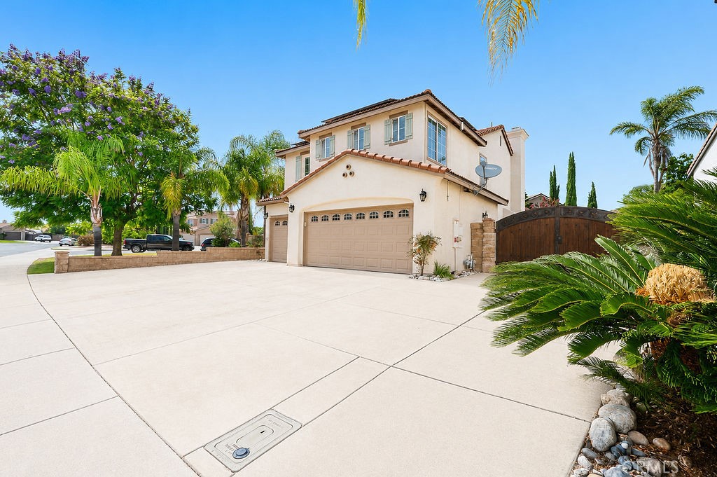 27744 Crestknoll Court
