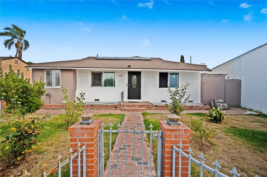 2072 Redondo Beach Boulevard