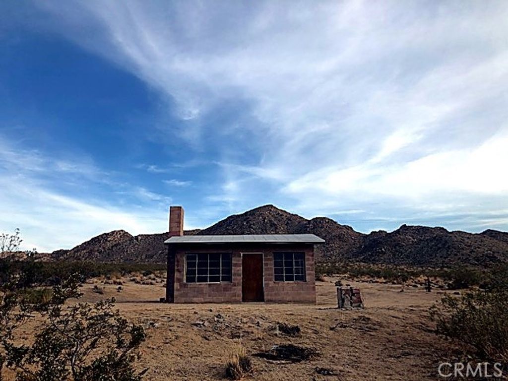 Photo of 51050 Cholla Rd, Johnson Valley, CA 92285 (MLS # JT26055826)