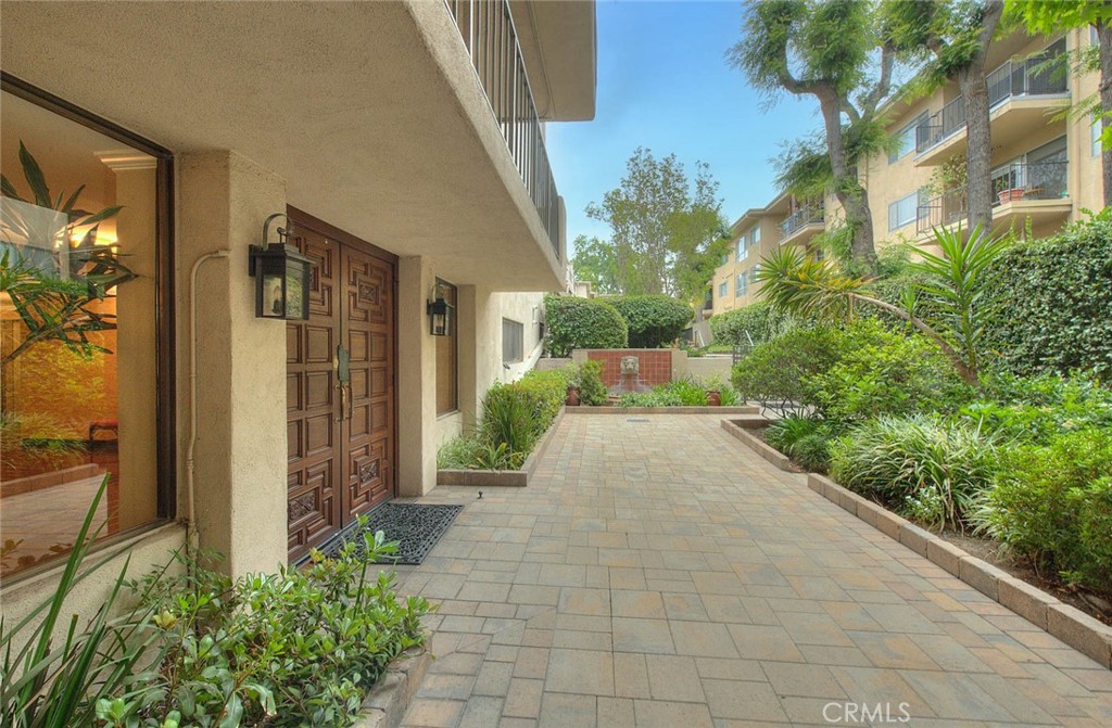 330 W California Boulevard 111