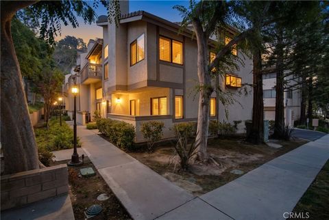 Photo of 26120 Alizia Canyon DR #G, Calabasas, CA 91302 (MLS # SR26101747)