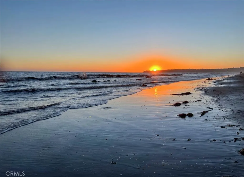 Malibu, California 90265, United States, 2 Bedrooms Bedrooms, ,2 BathroomsBathrooms,Residential,Active,212524