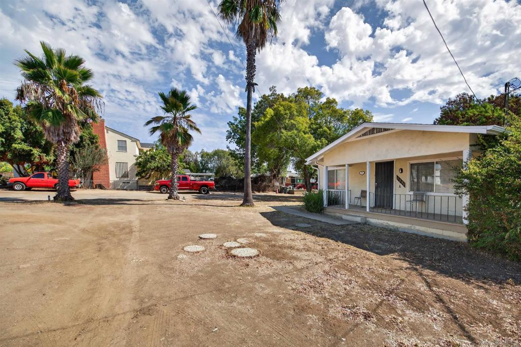 8271 Golden Ave