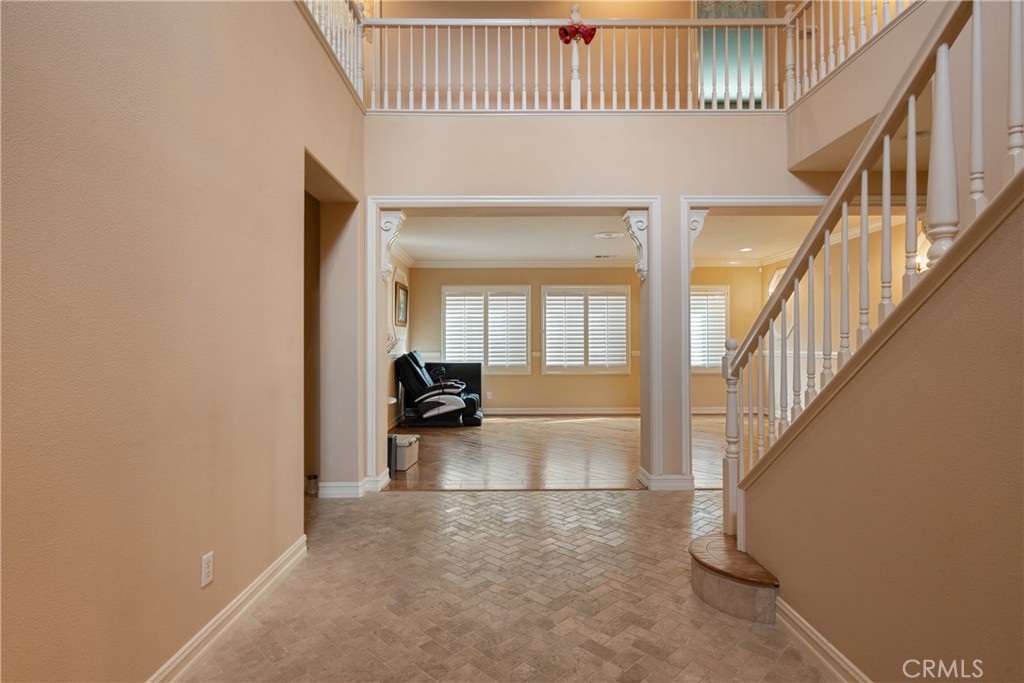 6800 Knightsbridge Court