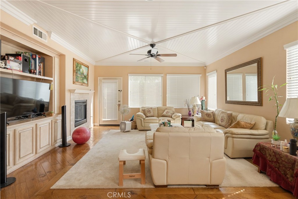 6800 Knightsbridge Court